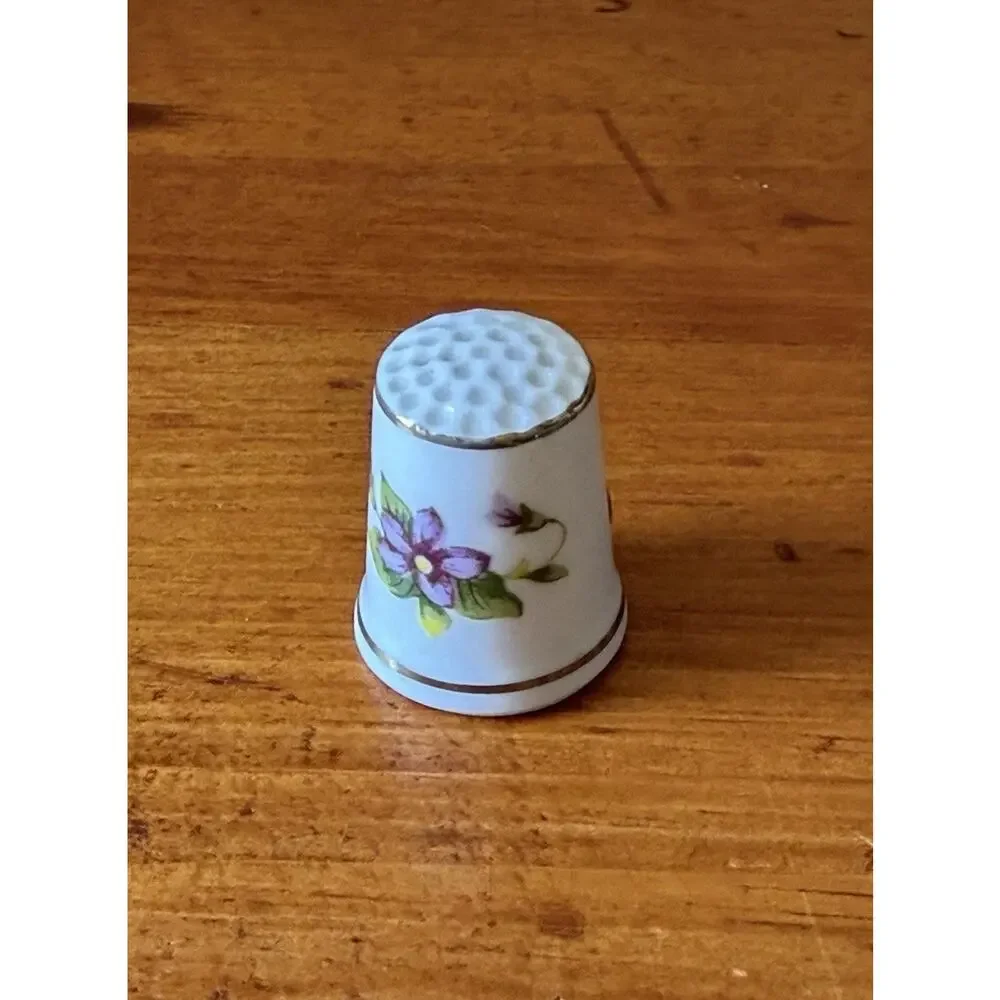 Vintage Sewing Notions Lot Thimbles Sewing Machine Brooch Thread Buttons